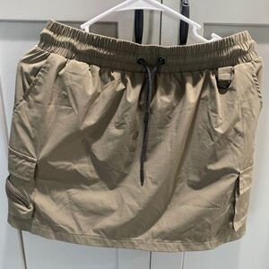 WESTE cargo khaki skort